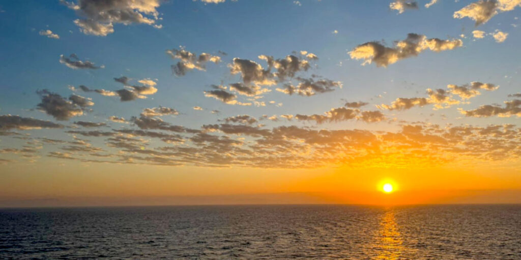 Tramonto sul Mediterraneo - Networking In Crociera BNI Mise e Seminiamo Contatti