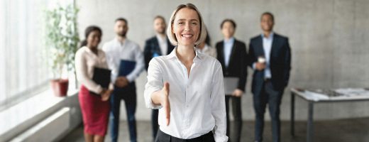 Dall’ascolto alla stretta di mano: come invitare ospiti agli incontri BNI